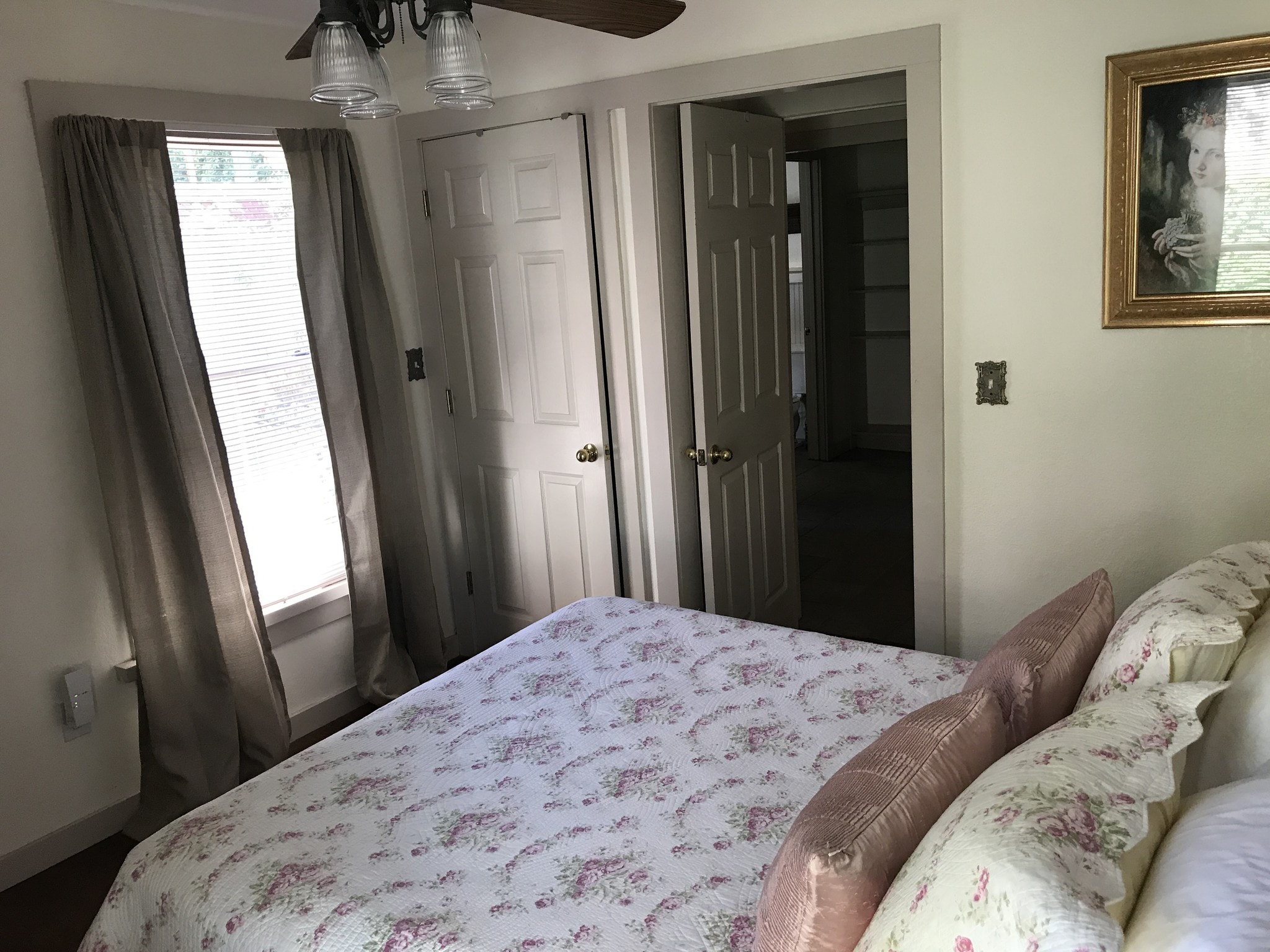 Bedroom has 2 tall windows - 541 E Jones Ln