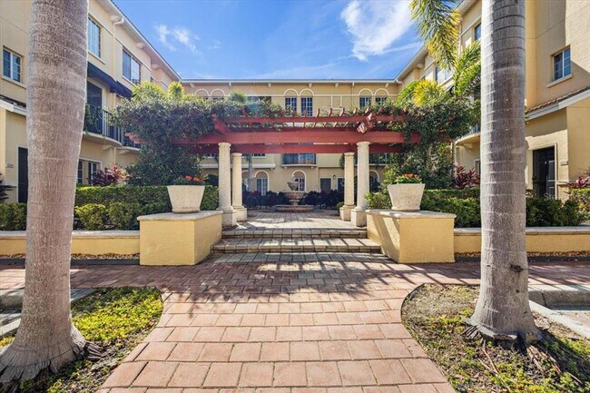 Building Photo - 111 S Sherrill St