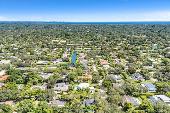 Building Photo - 11340 SW 74th Ct