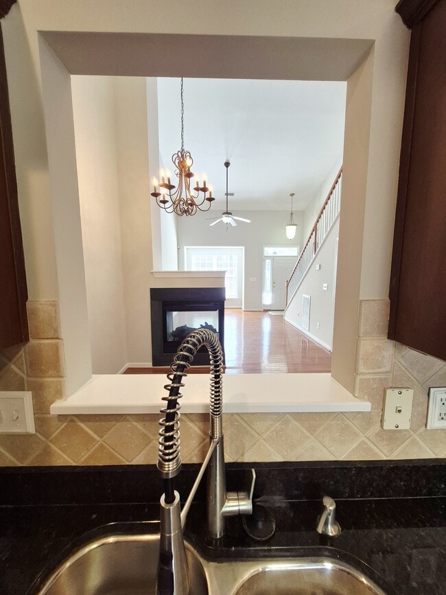 Building Photo - 1563 Providence Knoll Dr