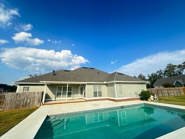 Building Photo - 2910 Buckeye Dr