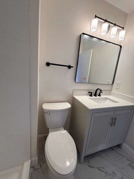 Building Photo - 1447 Pepperdine Ct