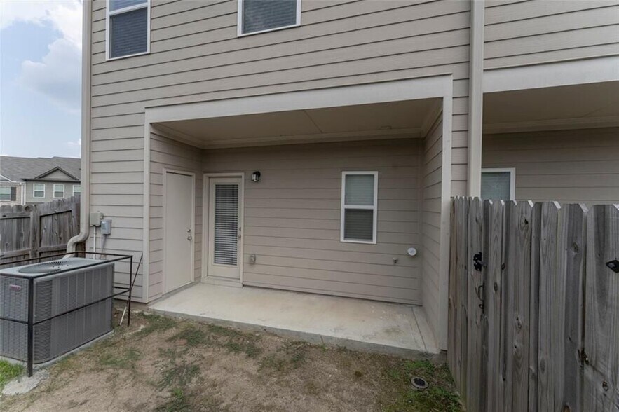 Building Photo - 898 Ambient Way