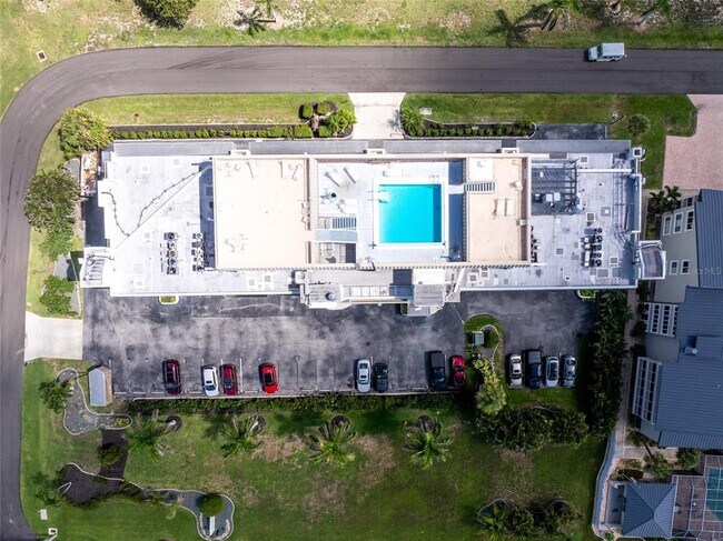 Building Photo - 1500 Park Beach Cir