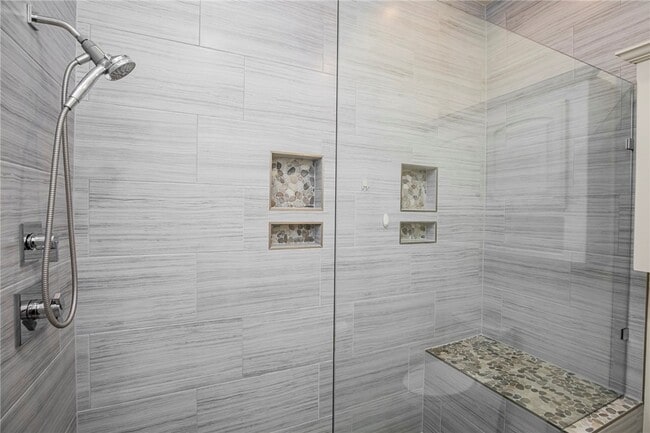 Building Photo - 9 W Leiston Dr