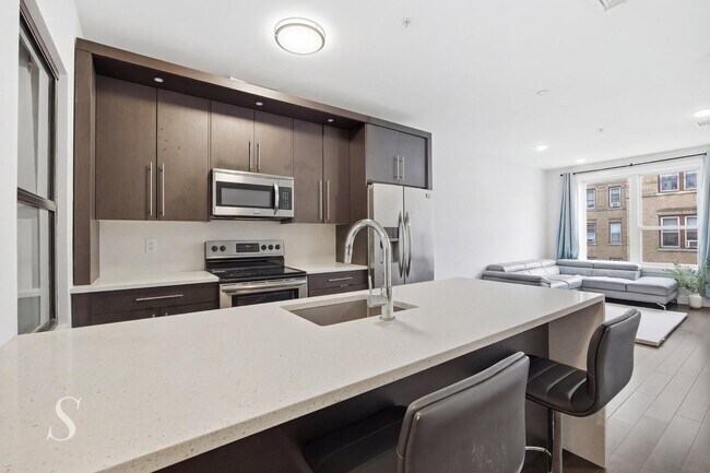 Building Photo - 6401 Park Ave