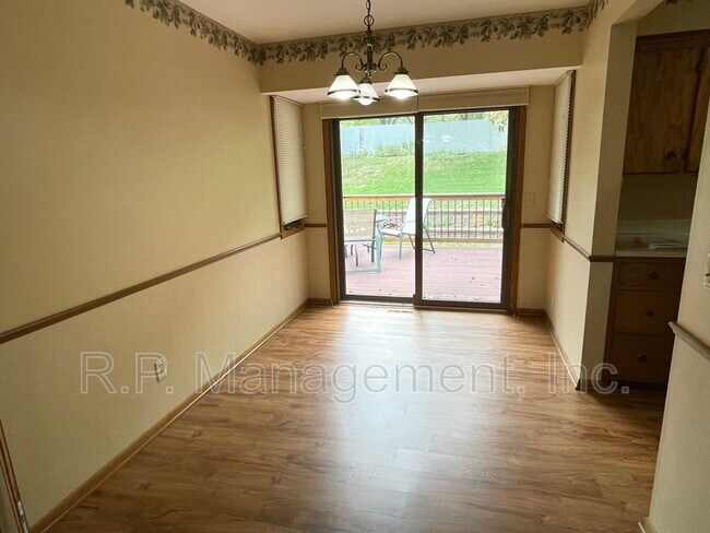 Building Photo - 6240 Jupiter Rd NE