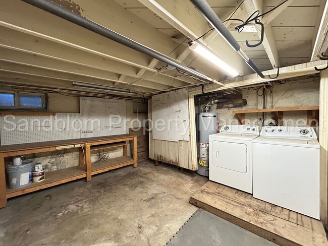 Building Photo - FOR LEASE | Historic District | 2 Bed, 1 B...