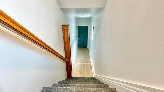 Building Photo - 318 Beach 69th St