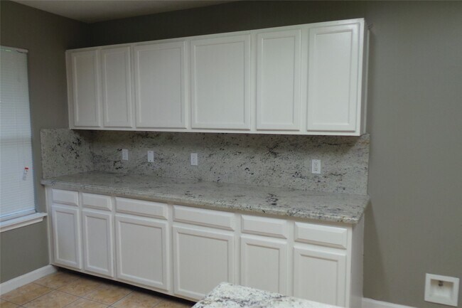 Building Photo - 4918 Sterling Crossing