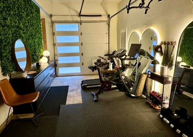 Building Photo - 1130 SE Tenino St