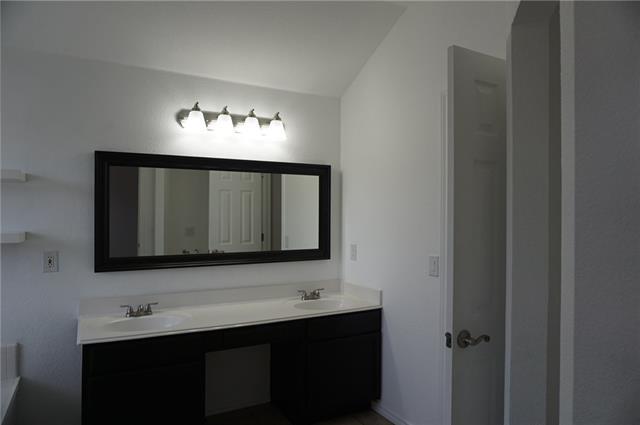 Building Photo - 2110 Wisteria Way