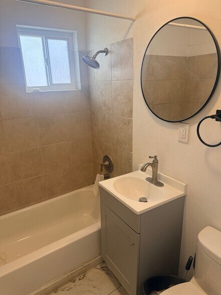 Building Photo - 2907 N I St