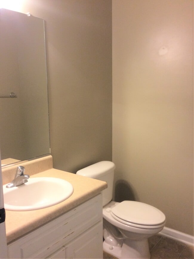 Building Photo - 1079 Grove Landing Ln