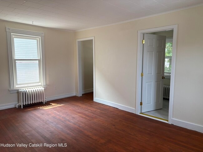 Building Photo - 56 Cedar St