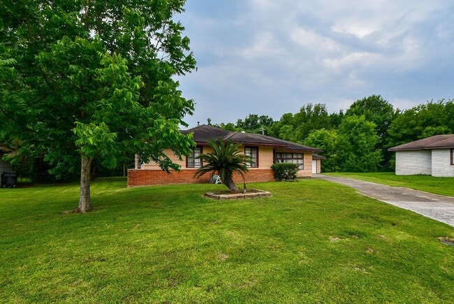 Building Photo - 5522 Nassau Rd