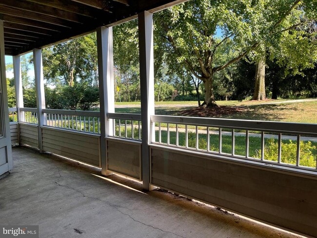 Building Photo - 105 Claridge Ct
