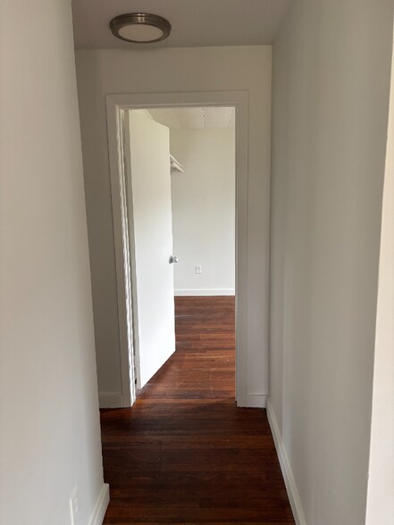 Building Photo - 15 Channing Pl