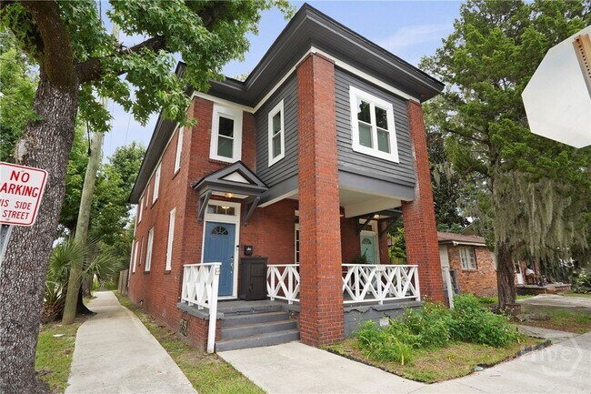 Building Photo - 902 E Bolton St
