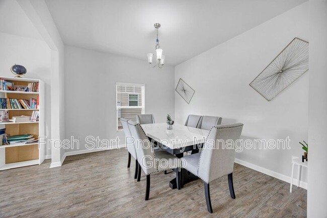 Building Photo - 300 Barony Pl Dr