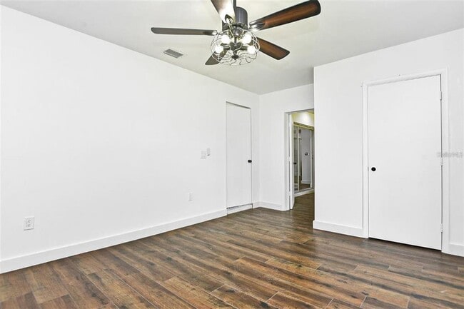 Building Photo - 112 Hillcrest Dr