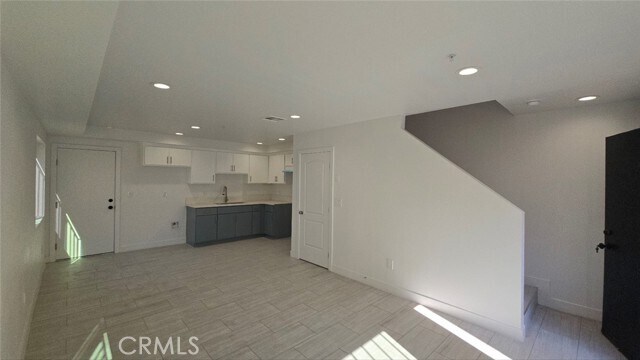Building Photo - 10415 Avalon Blvd