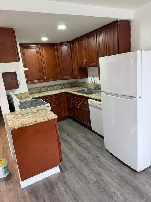 Building Photo - 3634 S Barcelona St