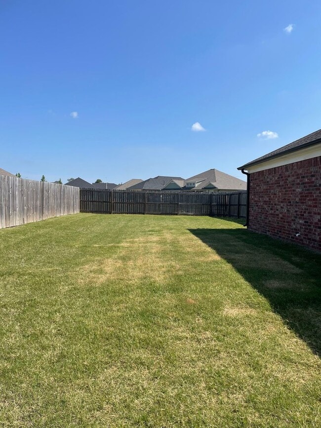 Building Photo - 3383 Oodie Ln