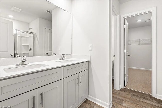 Building Photo - 304 Aspen Place Ct
