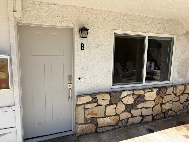 Building Photo - 5440 Capistrano Ave