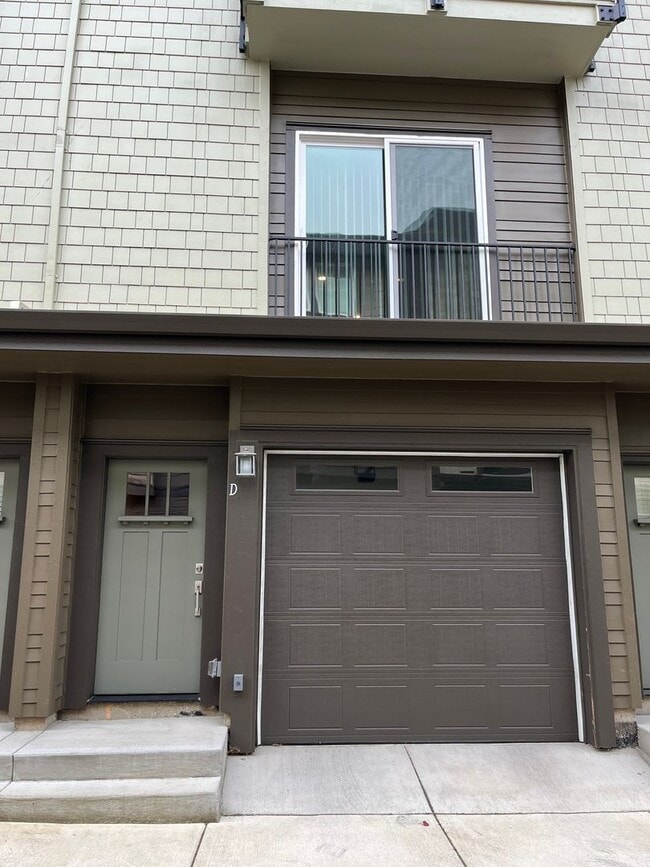 Building Photo - 12019 SE High Creek Rd