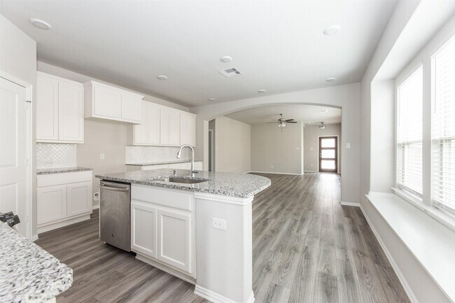 Building Photo - 15211 Stuart Bat Cave Ln