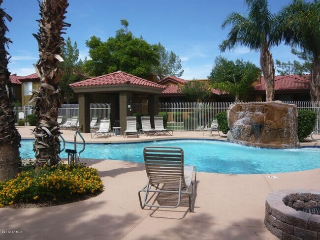 Building Photo - Premium Luxury 2 Bed 2 Bath condo with nicel view!!