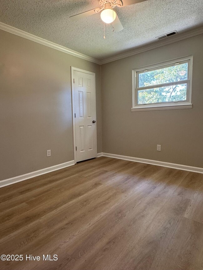 Building Photo - 502 Dale Ct