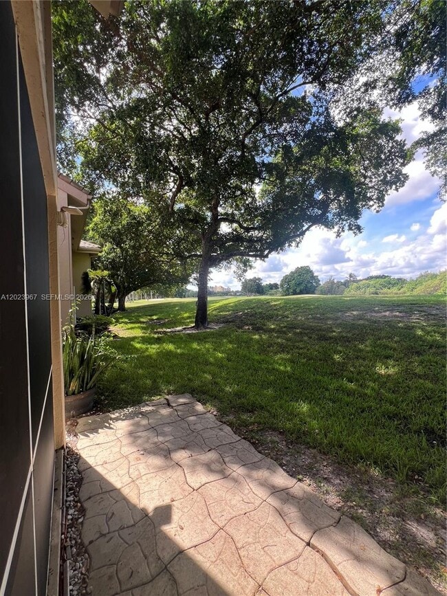 Building Photo - 16373 Malibu Dr