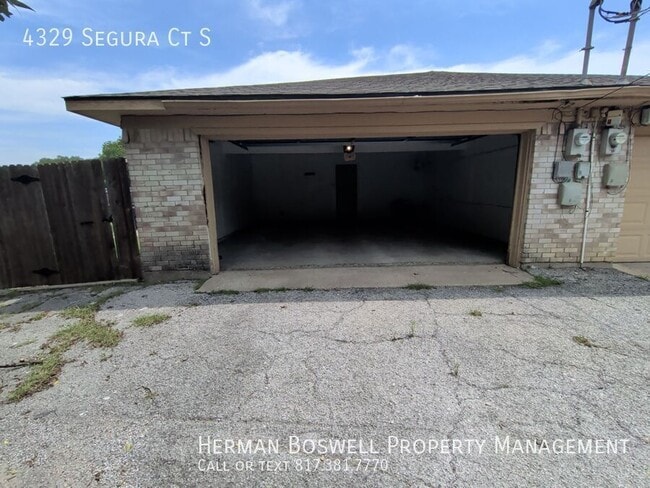 Building Photo - 4329 Segura Ct S