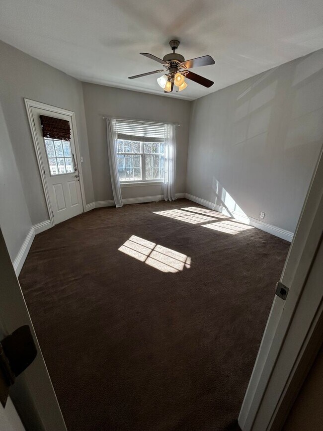 Building Photo - Fayetteville Home in Salem Village Subdivision!