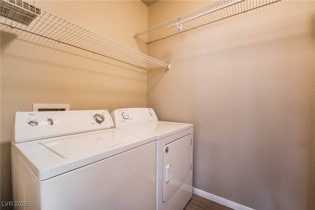 Building Photo - 10001 Peace Way