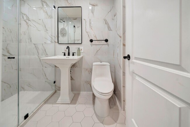 Building Photo - 7847 Apperson St