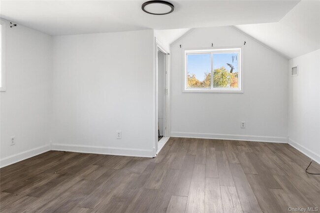 Building Photo - 13 Strack Rd