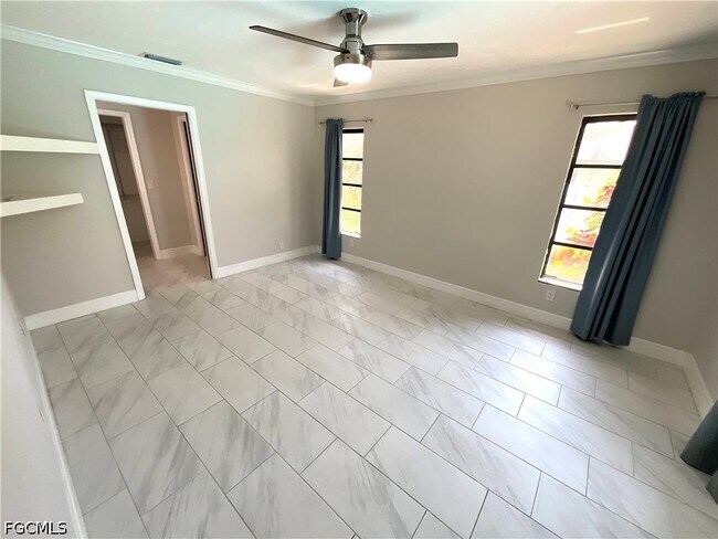 Building Photo - 20620 Pine Tree Ln