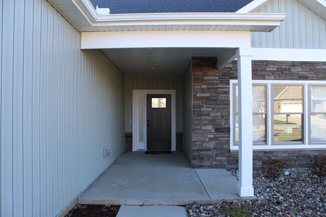 Building Photo - 2655 S Muirfield Pl