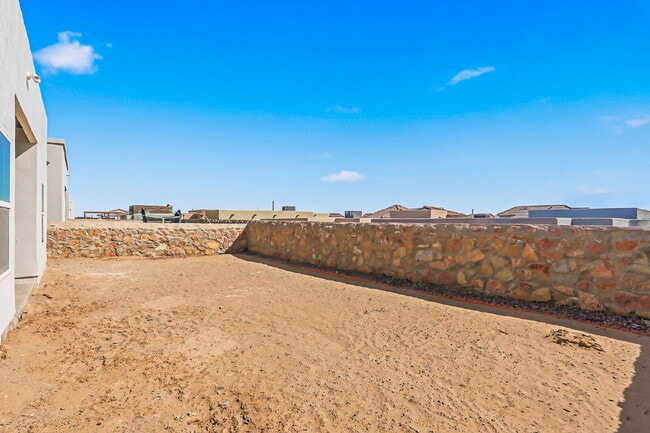 Building Photo - 13110 Emerald Isle St