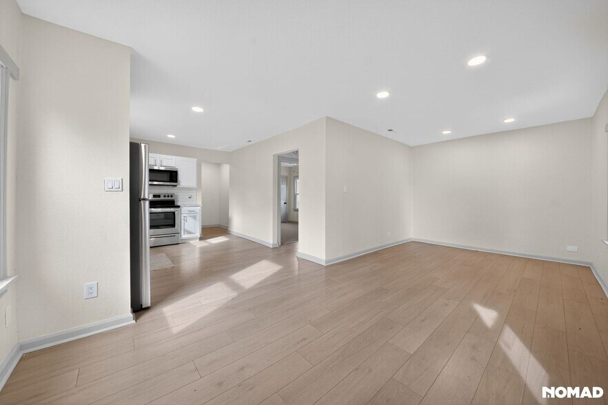 Building Photo - 4325 S Cherokee St