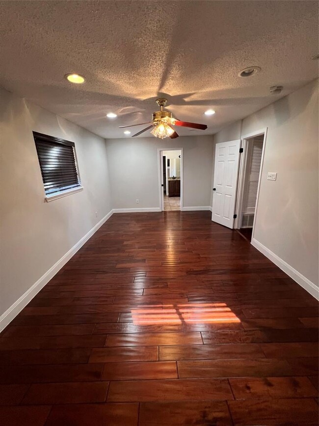 Building Photo - 4500 Woodmoor Cir