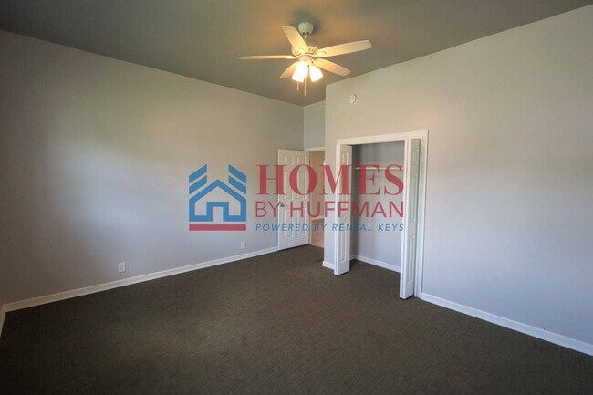 Building Photo - 1302 Cumberland Ave