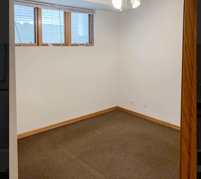 Building Photo - 2735 N Wayne Ave