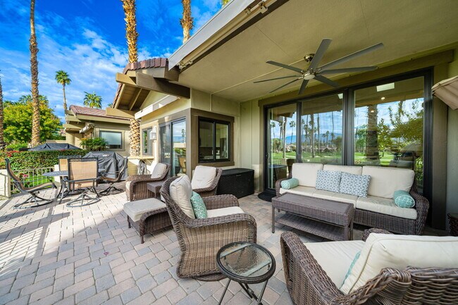 Building Photo - 321 Bouquet Canyon Dr