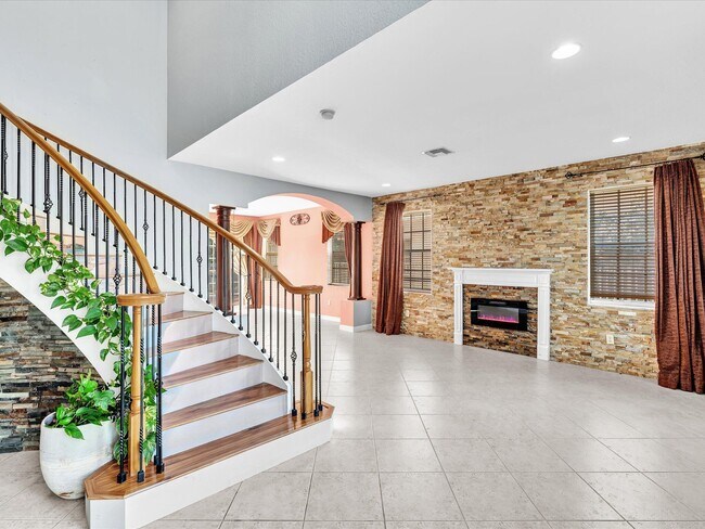 Building Photo - 6614 Marbletree Ln