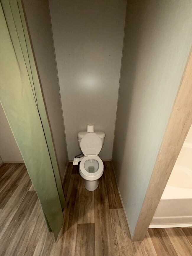 Building Photo - 1101 Old Dixie Hwy N